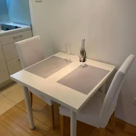 Twix Studio In The Centre Apartment *